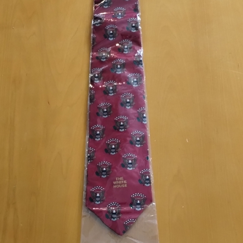 Men's C W Bristol Embroidery Eagle The White House Patriotic Silk Tie USA NEW!!!
